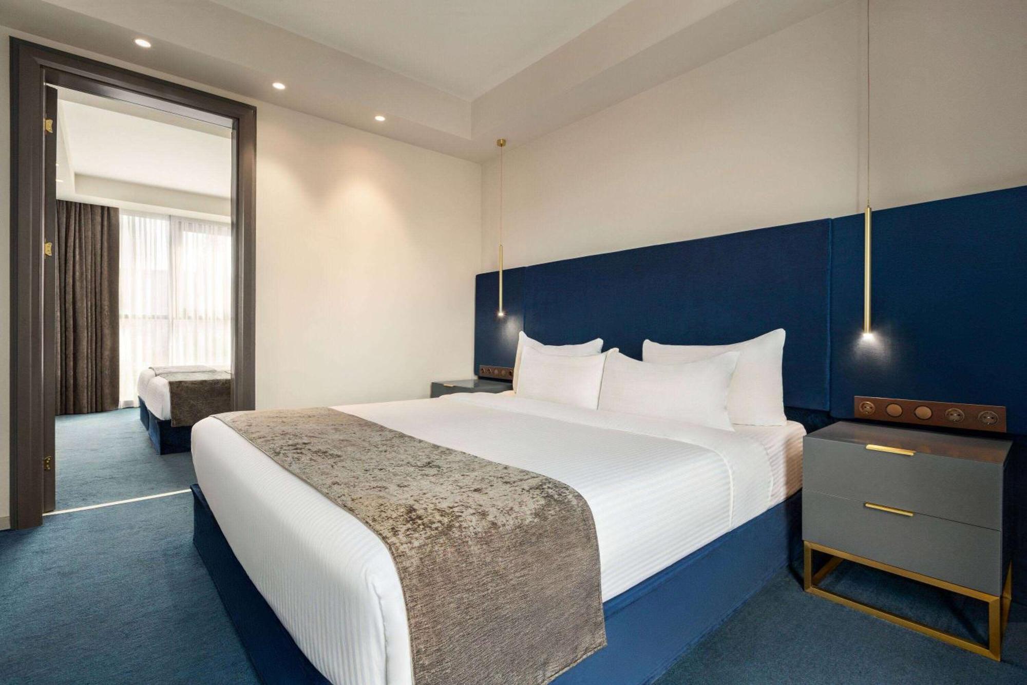 Hotel Ramada By Wyndham Old Tbilisi