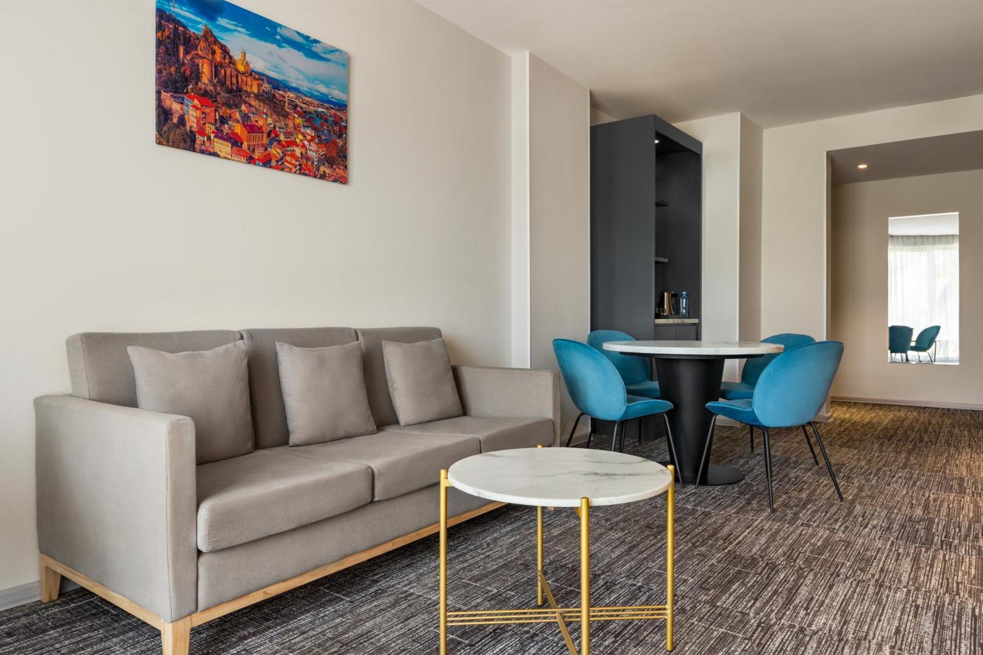 Ramada By Wyndham Old Hotel
