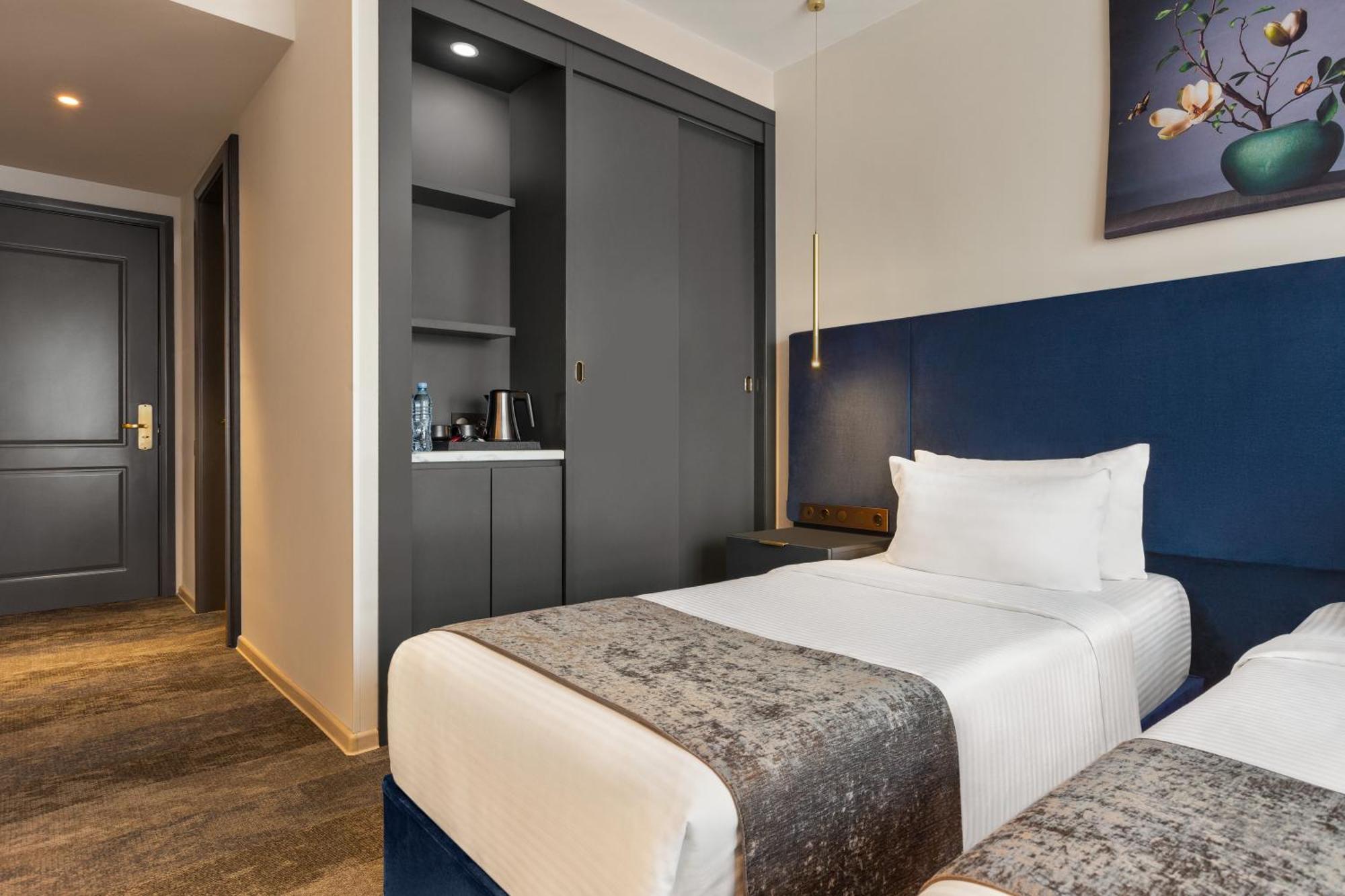Ramada By Wyndham Old 4*